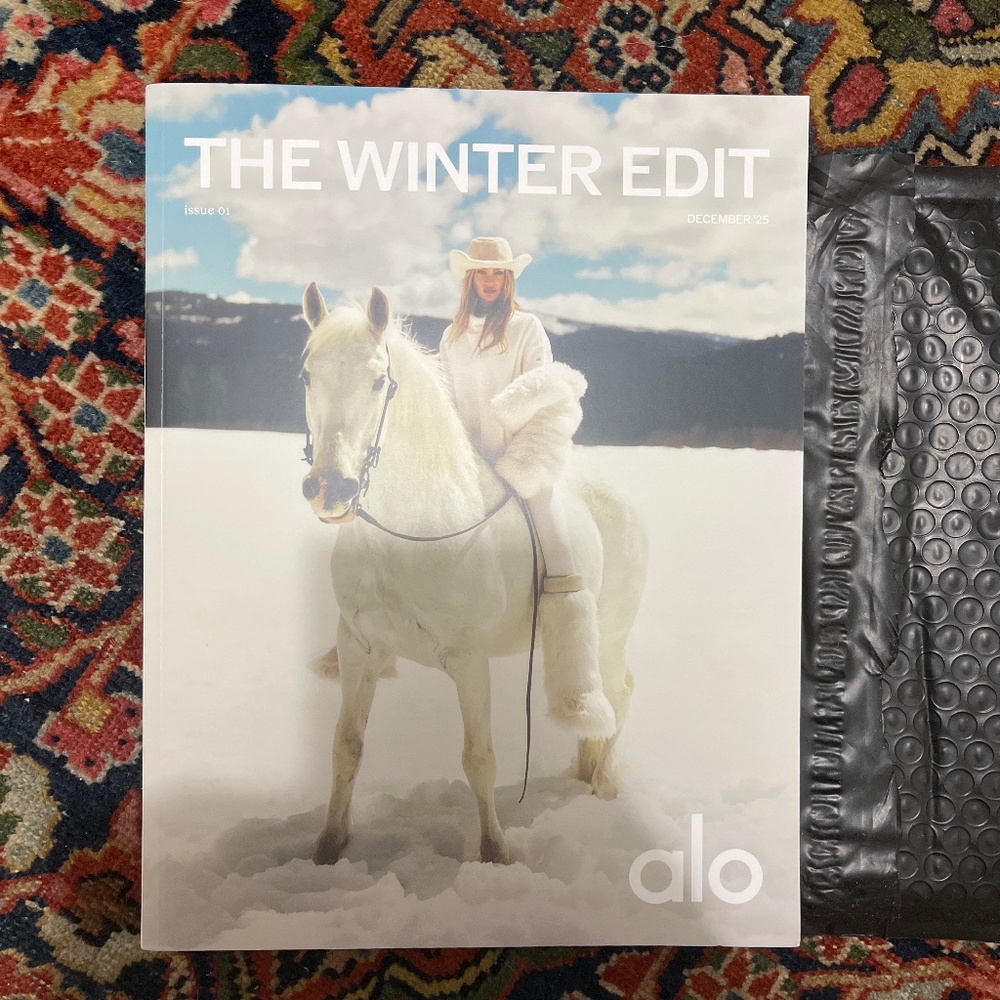 Alo yoga first edition Winter Edit